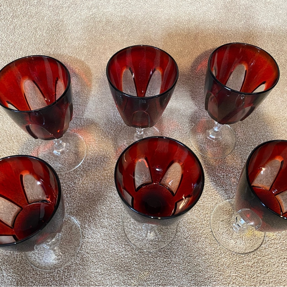 VTG cranberry cut to clear crystal set of 6 wine glasses stemmed goblets France - Picture 2 of 3